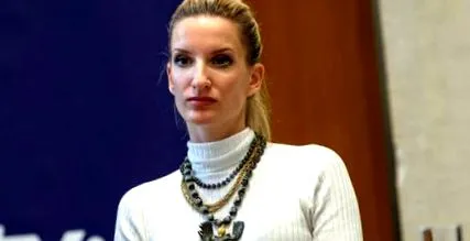 adela vincze