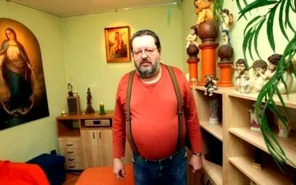 dezvăluit