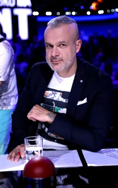 jara foto