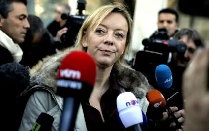 deghizat tată