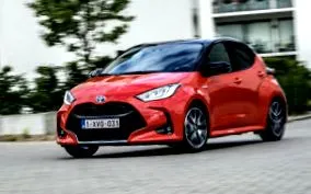 yaris hybrid