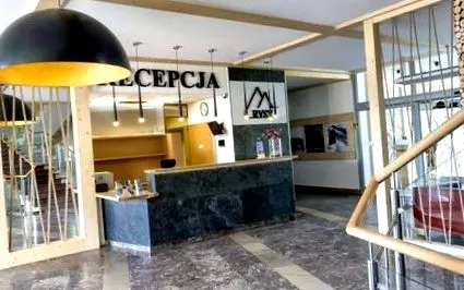 напівпансіоном басейном