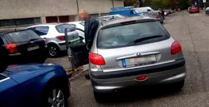 afirmăm tânărul atacat