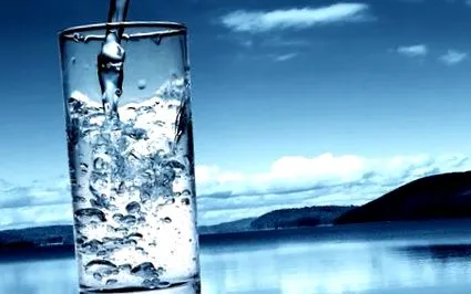 вода