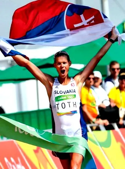 tóth educație