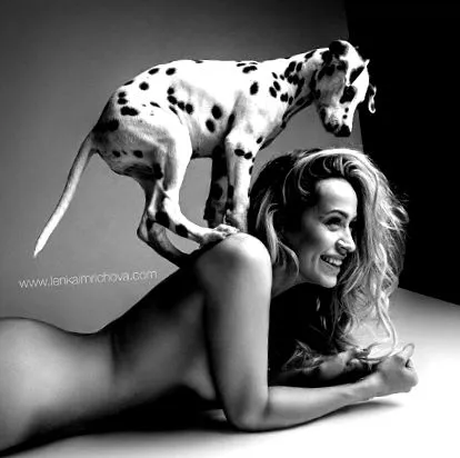 nuditatea dominika