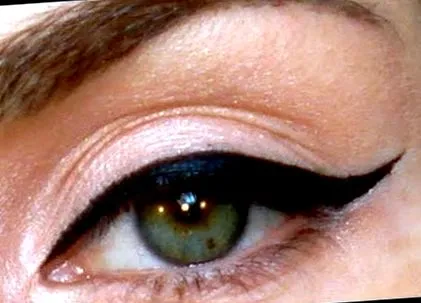 eyelinerul eyelinerul