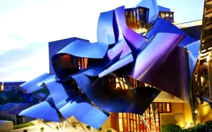 mijlocul hotel