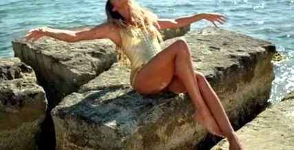 melyiket közül