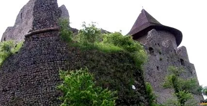 castelul satul