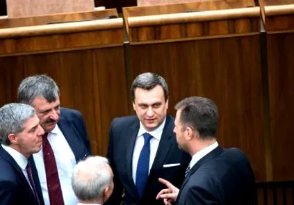 răspunde îndrăznețe