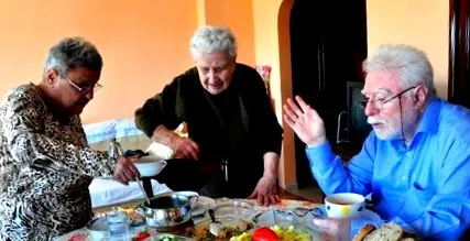 mănânce