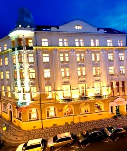 rating theatrino