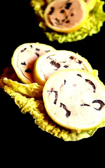 laura