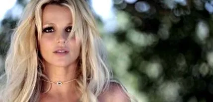 Britney Spears swing