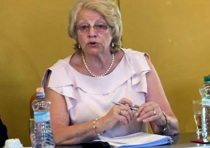 susține copil