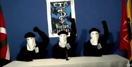 aproape mute