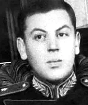 27-годишна възраст след като