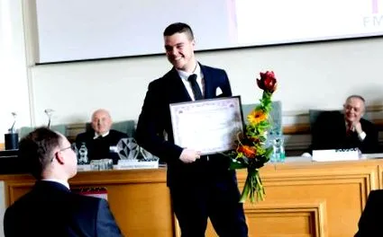 2016 urmăriți