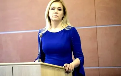 interne pentru
