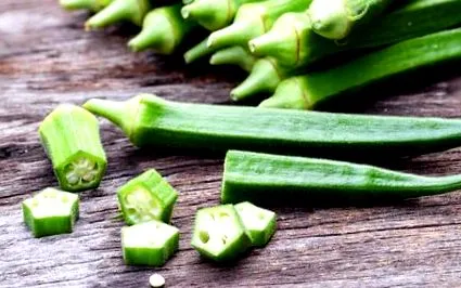 okra plantă