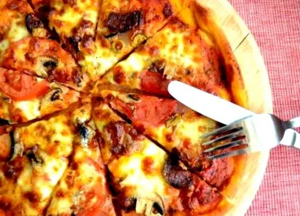 cârnați pizza
