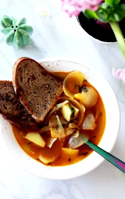 Bulion legume ceapă