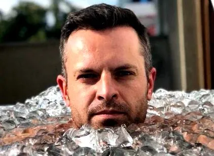 testépítés