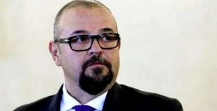millió bíróság