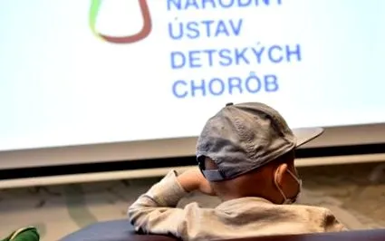 szlovák első