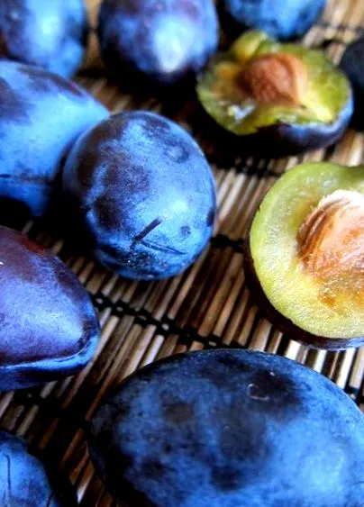 prune