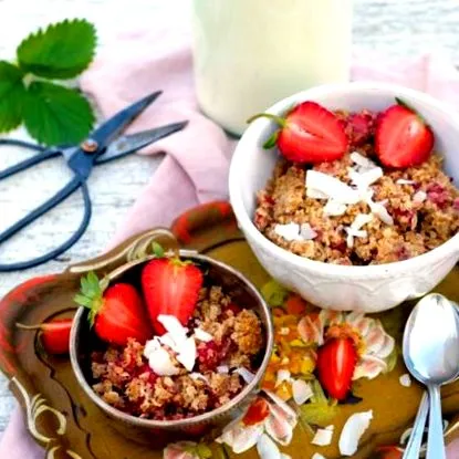 strawberry crumble