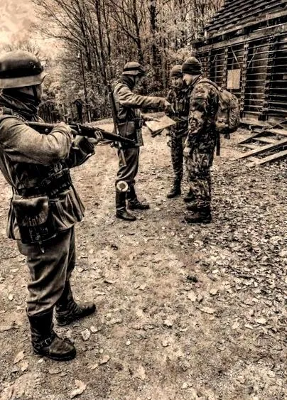 cehoslovaci parachutistilor