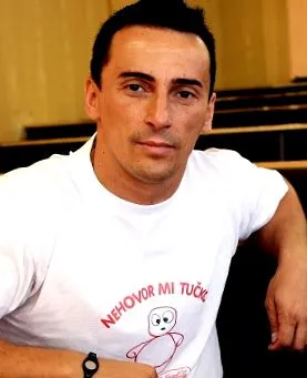 титлата