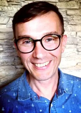 vorbitori Adrián Marušák