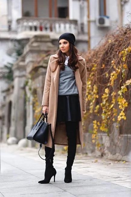 Beige kabát női láb egy prémes gallér, milyen és mit viselnek a szín Camel, sapkák (nő) Beige kabát női láb egy prémes gallér, milyen és mit viselnek a szín Camel, kalapok,