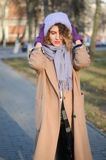Beige kabát női láb egy prémes gallér, milyen és mit viselnek a szín Camel, kalapok, (fur) Beige kabát női láb egy prémes gallér, milyen és mit viselnek a szín Camel, kalapok,