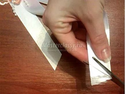 Karkötő szatén szalagok koszorúslányok