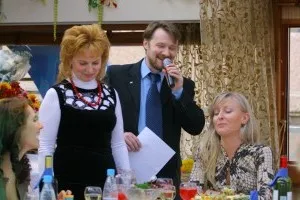 Hogyan lehet a legjobban, hogy szórakoztassák a vendégeket az évforduló, teszünk egy jobb nyaralás! (Hogyan szórakoztatják a vendégeket az évfordulója a táblázatban) Hogyan lehet a legjobban, hogy szórakoztassák a vendégeket az évforduló, teszünk egy jobb nyaralás!