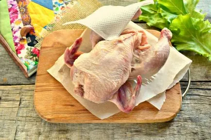 Csirke sült a hüvely teljesen -, hogyan kell sütni csirkét a sütőbe, egy lépésről lépésre recept fotók (sütő) Csirke sült a hüvely teljesen -, hogyan kell sütni csirkét a sütőbe, egy lépésről lépésre recept fotók
