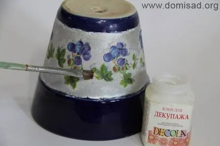 Decoupage virágcserepek kezük Master Class fényképpel (saját) Decoupage virágcserepek kezük mesterkurzust fotókkal