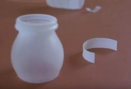 A gyerekek kézműves kezük improvizált otthon