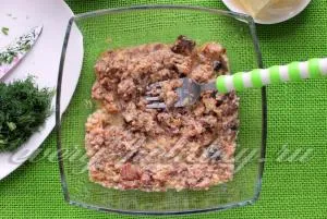 Loaf töltött konzerv hal recept egy fotó