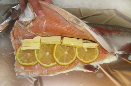 Trout kemencében sült fólia