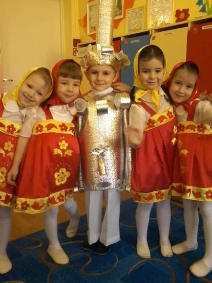 Photo jelentés „, hogyan töltötte a tanév! „(Vezetett) Photo jelentés „, hogyan töltötte a tanév!