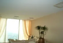 Függöny Függöny álmennyezeti képet, amely a legjobban, ha felfüggesztik, és hogyan kell kijavítani a rejtett niche (fotó) Függöny Függöny álmennyezeti képet, amely a legjobban, ha felfüggesztik, és hogyan erősít rejtett niche