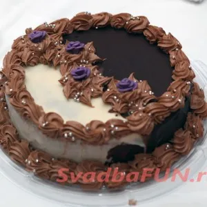 Amennyiben rendelni egy tortát egy esküvő - az ár esküvői torta (esküvő) Amennyiben rendelni egy tortát egy esküvő - az árak esküvői torták