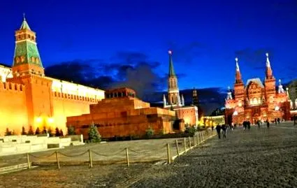 списък следва