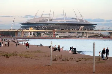 Hogyan lehet eljutni az új stadion emlékeztető vendégnek St. Petersburg (stadionok) Hogyan lehet eljutni az új stadion emlékeztető vendégnek Szentpétervár