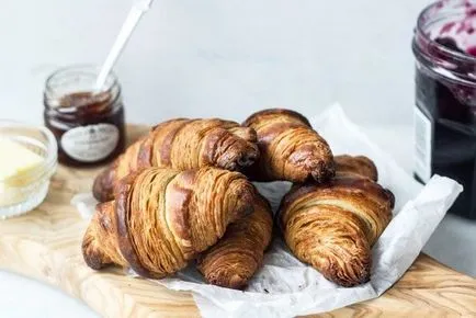 Hogyan kell sütni, ropogós francia croissant otthon tippeket recept (francia) Hogyan kell sütni, ropogós francia croissant otthon recept ötletek